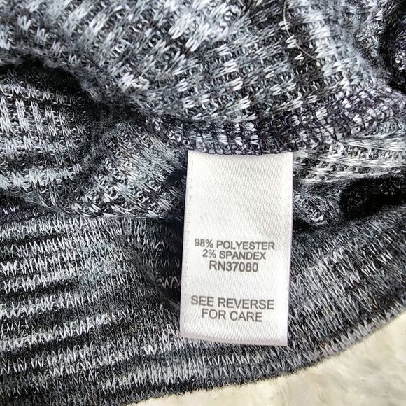 Cato Long Sleeve Deep V-Neck Sweater Black Gray Size Large - Picture 7 of 8